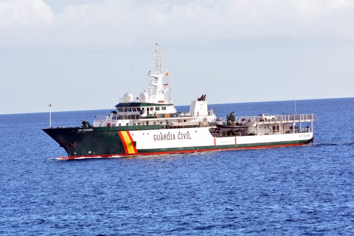 Archivo - El buque oceánico Río Segura, patrullera del Servicio Marítimo de la Guardia Civil