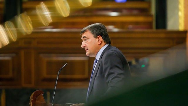 Archivo - El portavoz del PNV en el Congreso de los Diputados, Aitor Esteban, en pleno