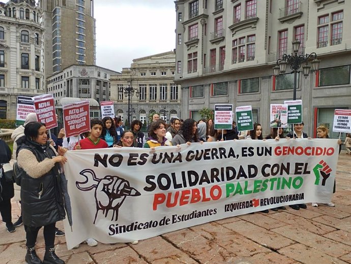 Concentración del Sindicato de Estudiantes en solaridad con el pueblo palestino.