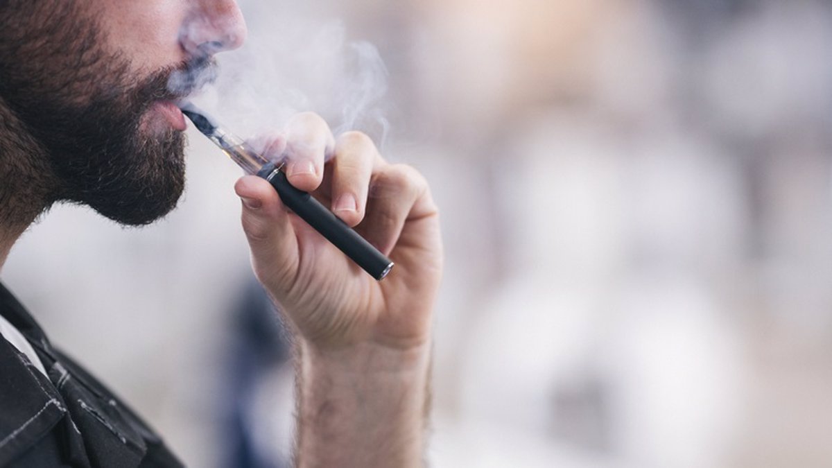 Un estudio médico respalda el cigarrillo electrónico para acabar con el  convencional