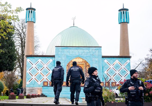 Desplegament policial a la mesquita imam Alí