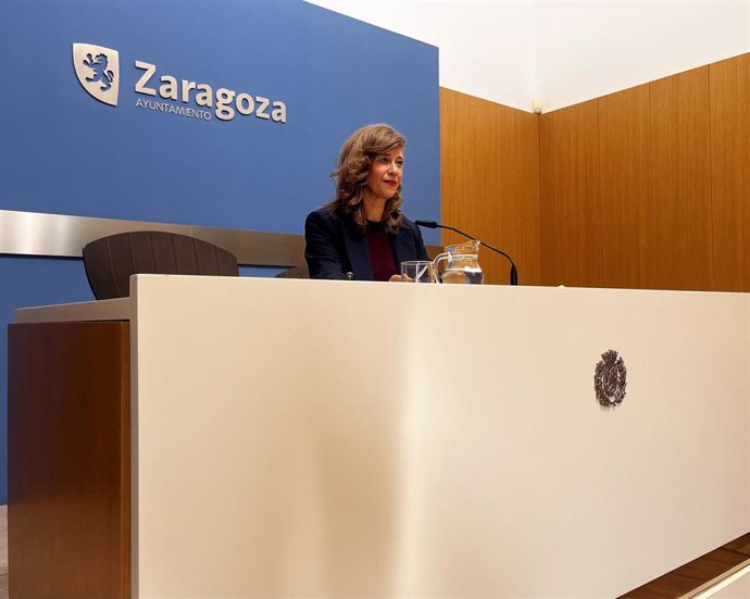 La consejera municipal de Políticas Sociales del Ayuntamiento de Zaragoza, Marián Orós, en rueda de prensa.