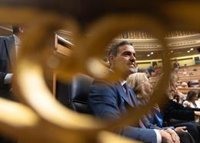 Sánchez agradece a los suyos la "dignidad" con la que aguantan "agresiones y señalamientos", también de la prensa