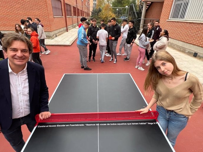 El Ayuntamiento de Fuenlabrada ha instalado en los 28 institutos del municipio mesas de ping-pong