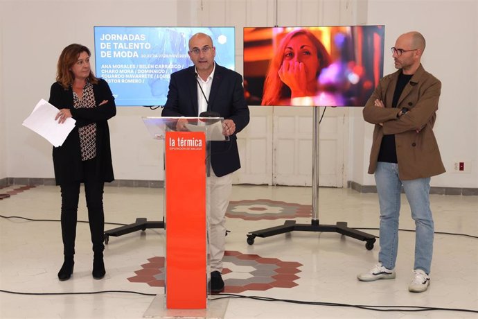 La presentación de las jornadas ha corrido a cargo del vicepresidente de Cultura, Educación y Juventud, Manuel López Mestanza, junto a la diputada de Desarrollo Económico Sostenible, Empleo y Formación y responsable de Málaga de Moda, Esperanza González.