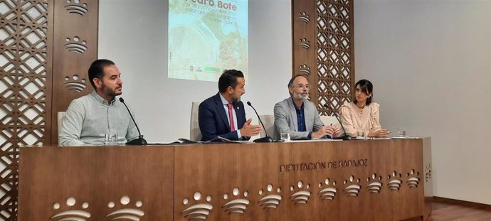 Presentación del Certamen Internacional de Jóvenes Intérpretes 'Pedro Bote' de Villafranca de los Barros