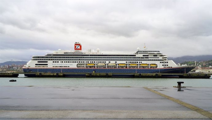 Archivo - Crucero en la terminal de Getxo