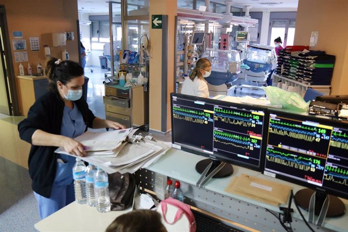 [Medios.Sevilla.Csalud] Los Profesionales Del Virgen Del Rocío Celebran El Día Del Prematuro