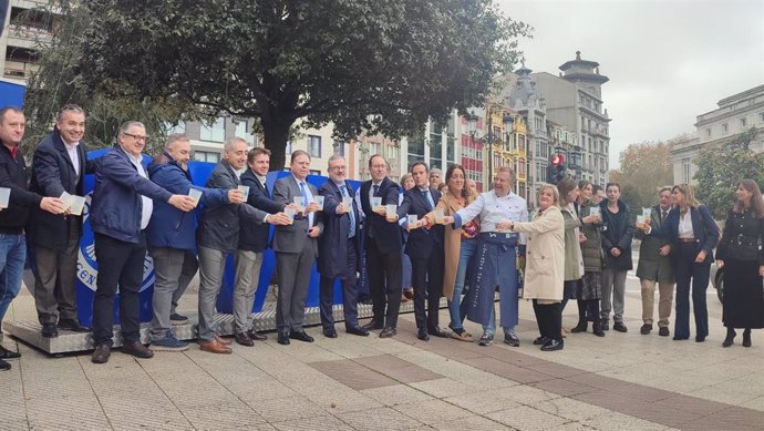 La corporación de Oviedo y hosteleros de la ciudad celebran el nombramiento de Oviedo como Capital Española de la Gastronomía 2024.