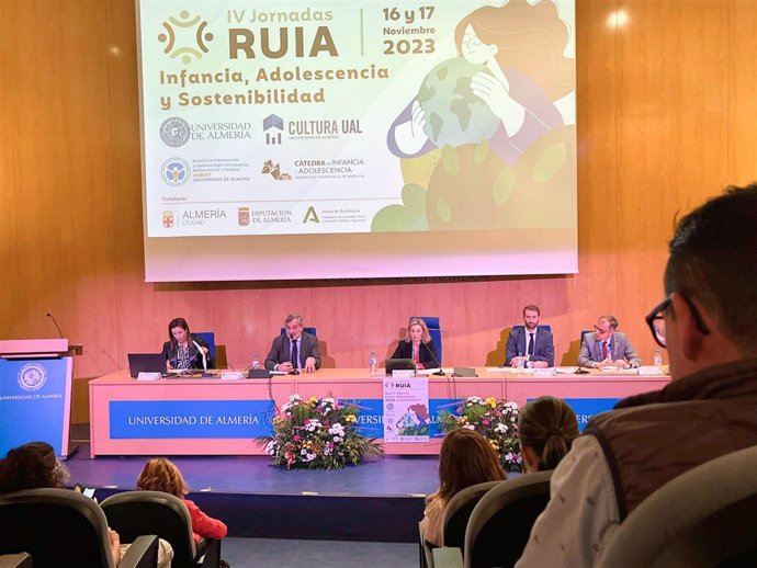 Infancia, adolescencia y sostenibilidad centran las IV Jornadas RUIA en la Universidad de Almería