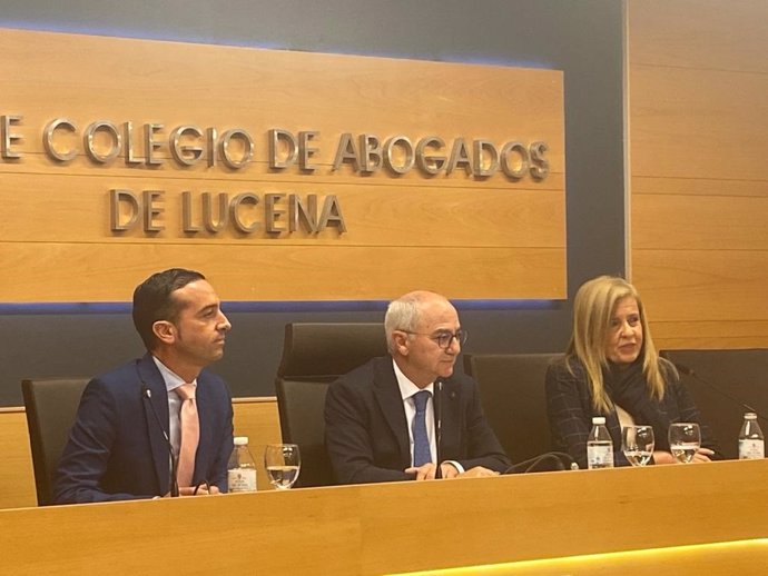 (Desde Izda.) Rondón, Egea Y Alarcón, En La Inauguración Del Curso En Lucena.