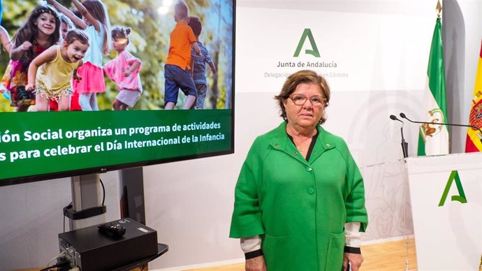 La delegada de Inclusión Social, Juventud, Familia e Igualdad, Dolores Sánchez, presenta el programa de actividades para conmemorar el Día Internacional de la Infancia.