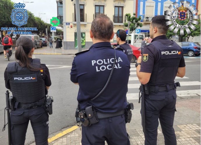 Agentes de Policía