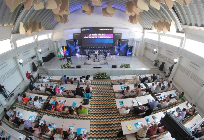 Edición en Colombio de 'Los Futuros de la Educación Superior'