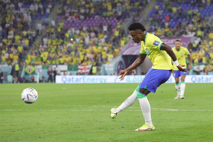 Archivo - Vinicius Junior of Brazil scores a goal 1-0 during the FIFA World Cup 2022, Round of 16 football match between Brazil and Korea Republic on December 5, 2022 at Stadium 974 in Doha, Qatar - Photo Sebastian El-Saqqa / firo sportphoto / DPPI