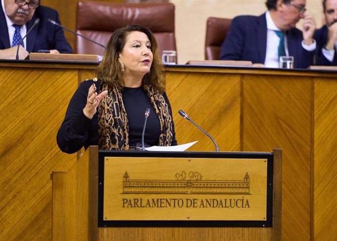 La consejera de Agricultura, Pesca, Agua y Desarrollo Rural, Carmen Crespo, en el Parlamento andaluz.
