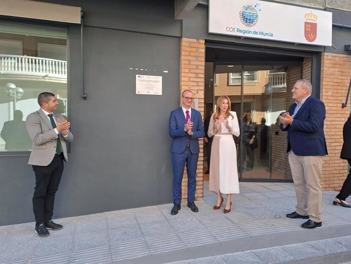 El consejero de Educación, Formación Profesional y Empleo, Víctor Marín, en la inauguración de las instalaciones del Centro de Orientación, Emprendimiento, Acompañamiento e Innovación para el Empleo de la Región de Murcia (COE).
