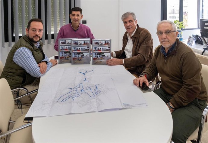 Entrega del Plan Municipal de Accesibilidad para el municipio onubense de Beas.