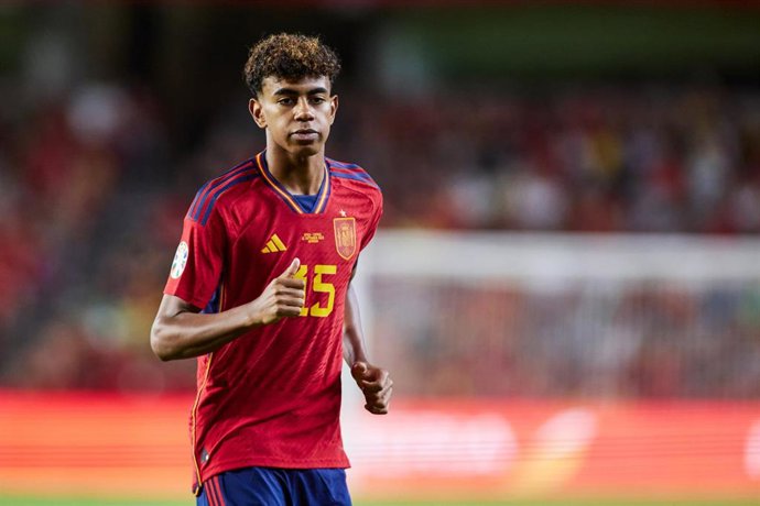 Archivo - Lamine Yamal con la selección española de fútbol