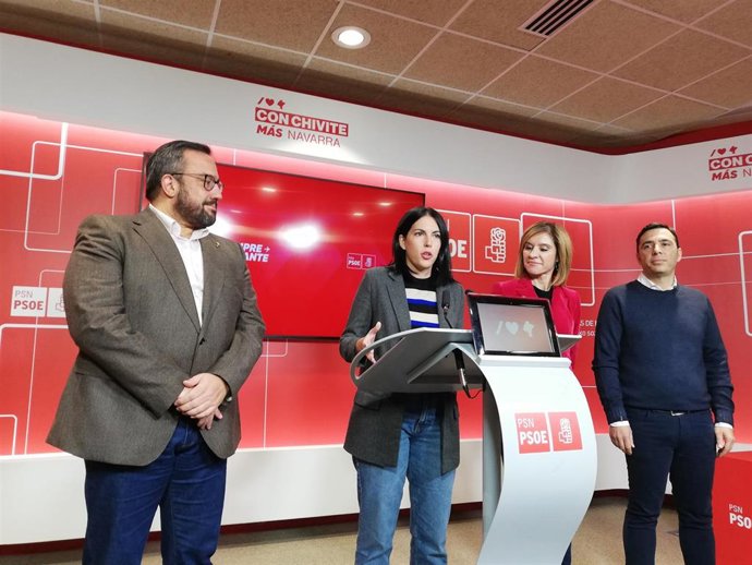 Adriana Maldonado, diputada del PSN en el Congreso, junto con los senadores Javier Remírez, Nuria Medina y Toni Magdaleno.