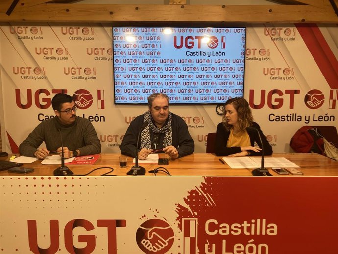 Juan Ignacio Vargas (i), Tomás Pérez y Beatriz García.