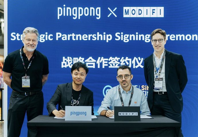 PingPong x MODIFI Partnership Signing Ceremony: David Messenger, Chief Executive Officer, Global Business of PingPong; Alex Chen, VP and Head of Business Development & Partnerships, PingPong; Liviu Nedef, SVP Global Marketing, MODIFI; Matthias Hendrichs