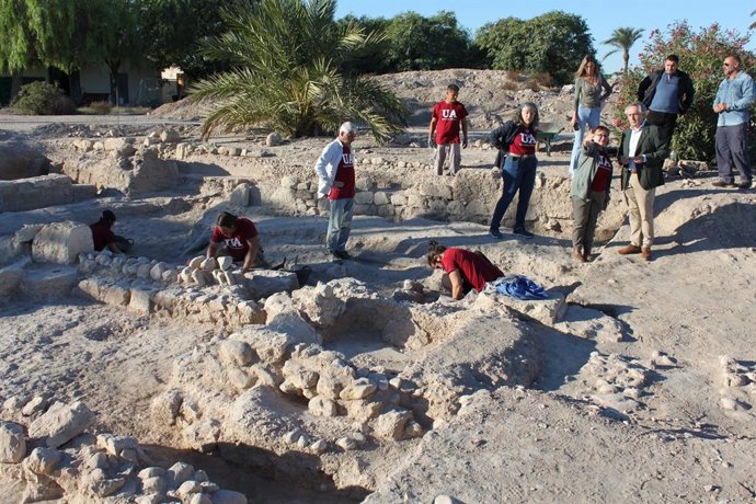 Los investigadores de la Universidad de Alicante sacan a la luz el urbanismo del siglo V en La Alcudia