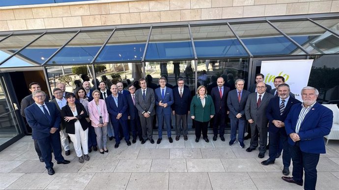 El consejero de Economía, Hacienda y Empresa, Luis Alberto Marín, durante la inauguración del encuentro sobre exportaciones organizado por el Info