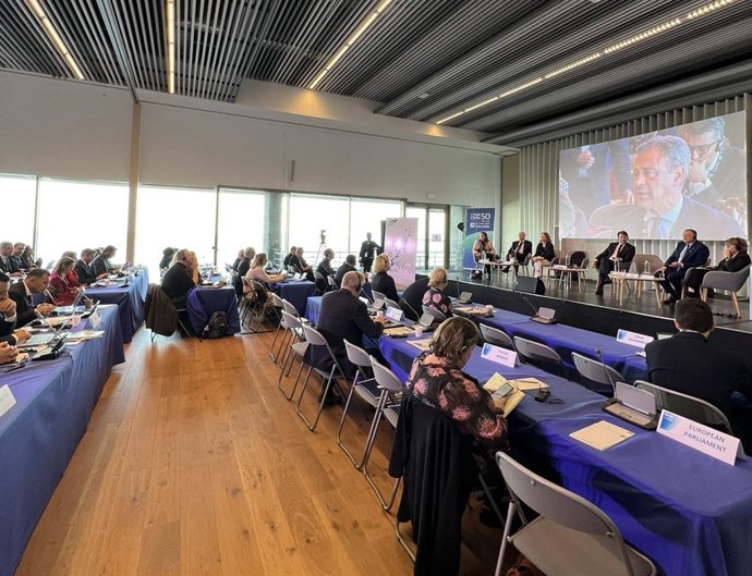 El consejero de Presidencia, Portavocía y Acción Exterior, Marcos Ortuño, interviene en una de las sesiones de la asamblea de la CRPM