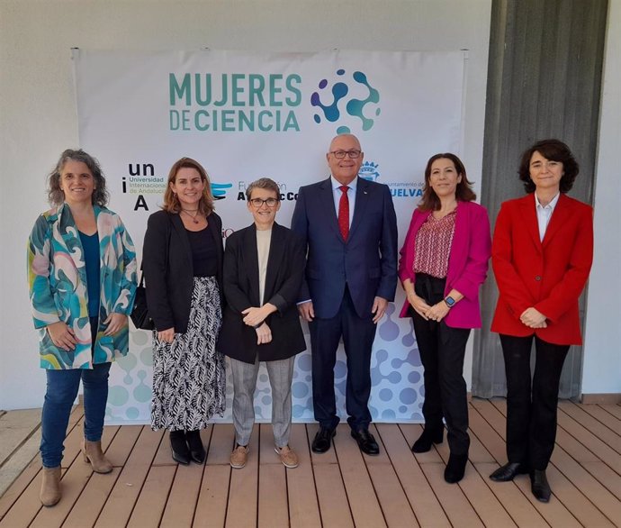 Inaugurado en la sede rabideña de la jornada 'Mujeres de Ciencia'.