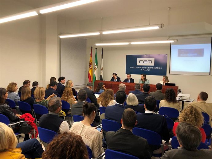 Un momento de la jornada celebrada en la sede de la CEM.