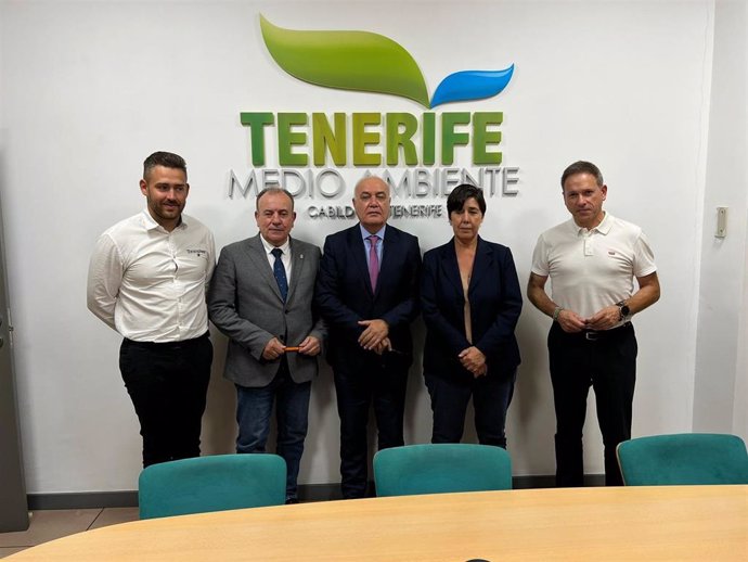 Reunión entre representantes de la Federación Española de Caza, Cabildo de Tenerife y Gobierno de Canarias para abordar la organización del Campeonato de España de Recorridos de Caza