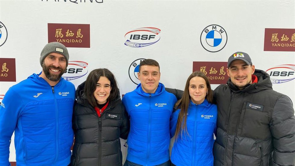 Entrenadores y pilotos de skeleton de España en la cita inaugural de la Copa del Mundo 2023-24