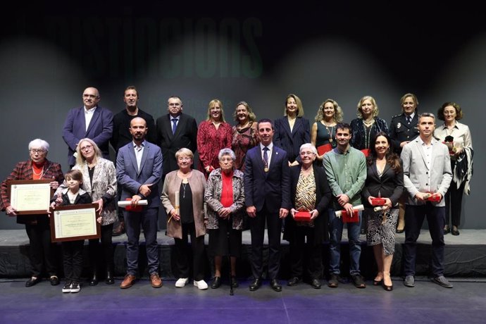 Un total de 17 personas y entidades reciben los Premios, Honores y Distinciones 2023 del Consell de Mallorca