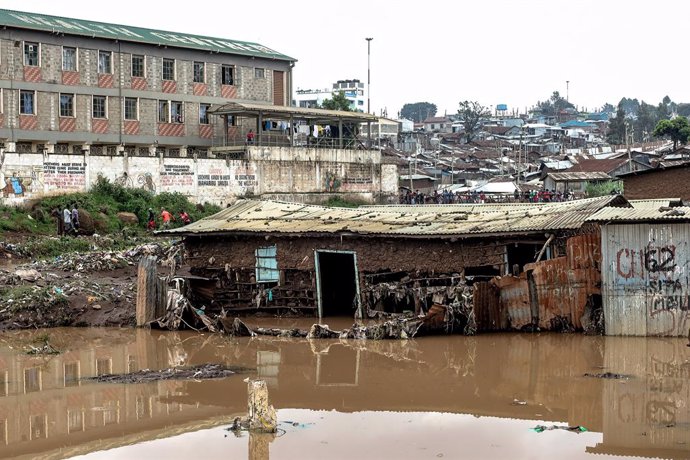 Archivo - May 14, 2021, Nairobi, Kenya: General view of housing structures washed away by the flooded river Mutuine..Residents of Kibera Slums living close by Mutuine River were left homeless after the heavy floods that occurred on May 13th, Thursday ni