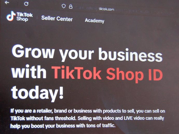 Archivo - February 9, 2009, jakarta, jakarta, Indonesia: The Indonesian government has begun to decide on a social ban on e-commerce from carrying out direct transactions. In this case, what Tik Tok shop does. However, this prohibition rule also applies t