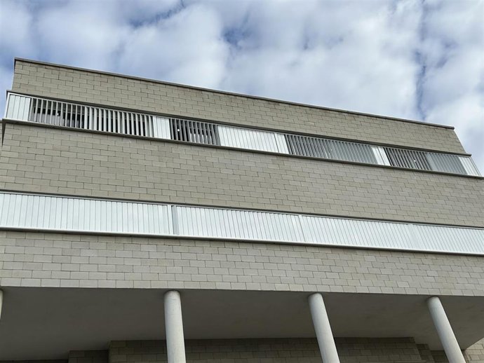 El Ibisec recepciona las obras de sustitución de la carpintería del IES Joan Maria Thoms de Palma