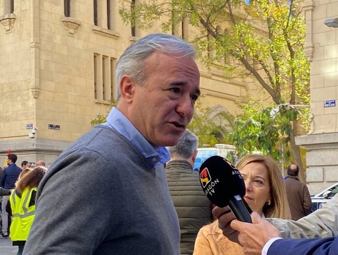 El presidente del Gobierno de Aragón y líder del PP en la comunidad autónoma, Jorge Azcón, en la manifestación contra la amnistía en Madrid.