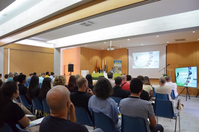 Ponencia inaugural de las jornadas anuales celebradas por la asociación Empresarial de Turismo Activo de Canarias