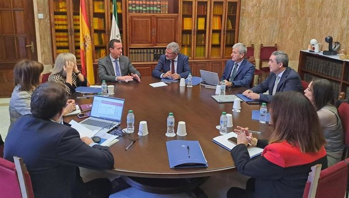 La Subdelegación el Gobierno en Almería acoge la reunión de coordinación de los secretarios generales de las provincias andaluzas