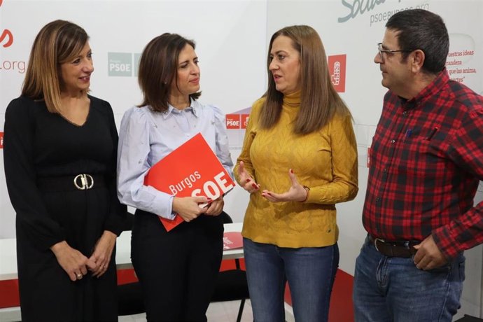 La vicesecretaria general del PSOE de Castilla y León, Virginia Barcones, en un curso de formación con alcaldes y concejales de municipios de menos de 20.000 habitantes de la provincia de Burgos