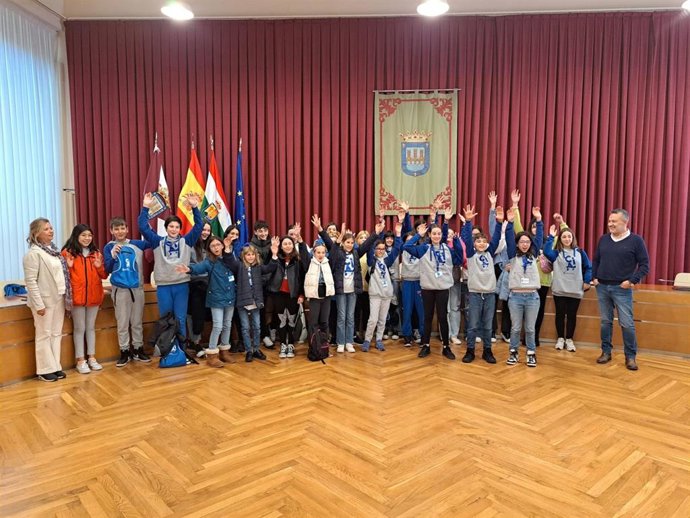 Escobar anima  a los niños del Consejo Local de Infancia y Adolescencia a participar en la toma de decisiones