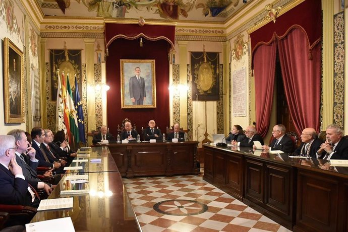 El consejero José Carlos Gómez Villamandos durante la celebración del acto de apertura del curso 2023-2024 del Instituto de Academias de Andalucía en Antequera (Málaga).