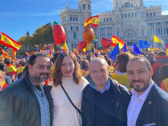 Santiago Morón, David Arranz, Jesús García y Sara Baigorri en la manifestación en Madrid.
