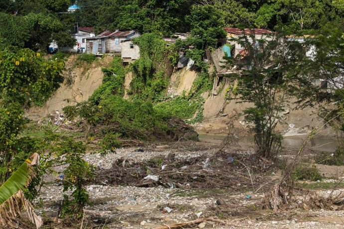 Archivo - Casas dañadas por inundación en República Dominicana, imagen de archivo. 