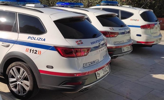 Archivo - Vehículos de la Ertzaintza