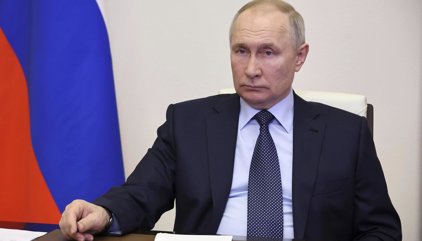 Reino Unido dice que Rusia sopesa volver a poner en servicio un avión de reconocimiento de la era soviética