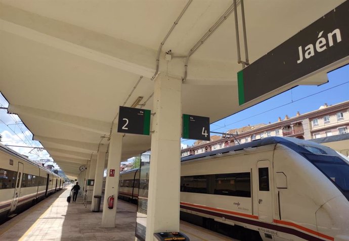 Archivo - Estación de tren de Jaén.