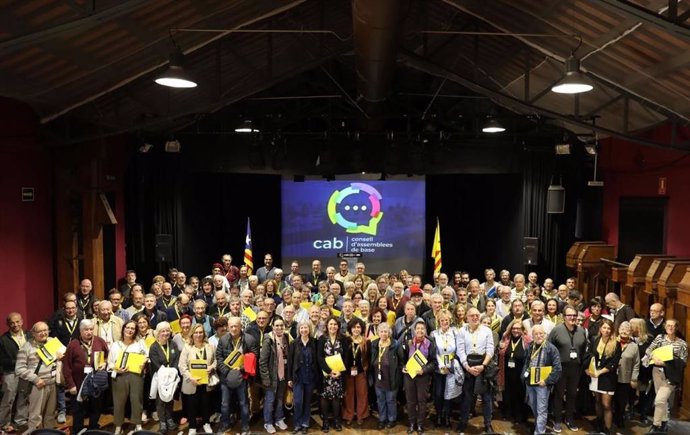 Representantes de las asambleas territoriales, sectoriales y exteriores de la ANC y miembros del Secretariado Nacional en un encuentro para debatir la hoja de ruta de la entidad en Barcelona