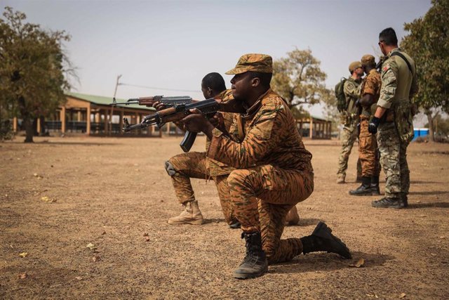 Archivo - Militares de Burkina Faso